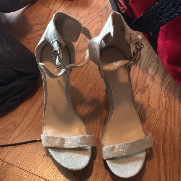 Heals - Picture 1 of 4